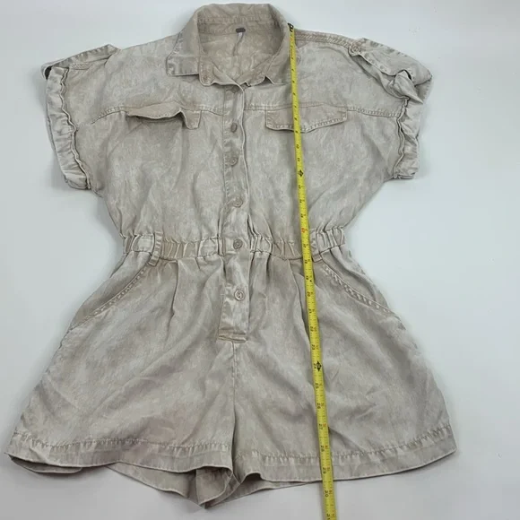YFB Beige Button-Up Romper Shorts set Size XS Elastic waist Collar Pockets - Picture 8 of 11